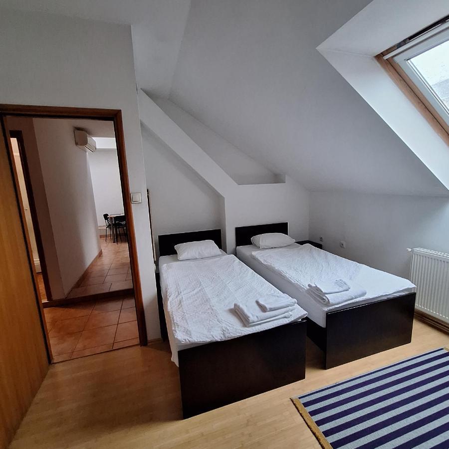 Central Apartment City 萨格勒布 外观 照片
